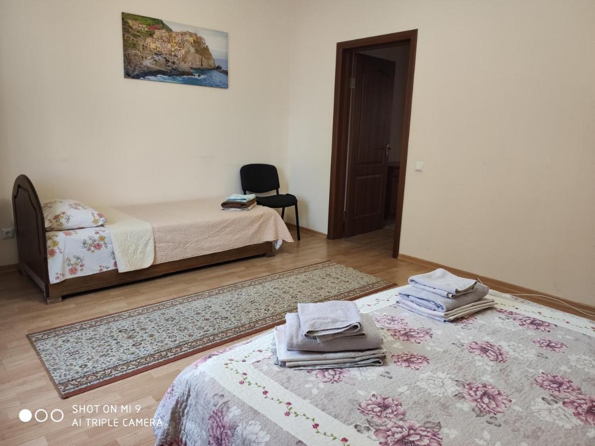 Apartments Domovik Просторная Квартира С Видом На Горы Mukácheve Exterior foto