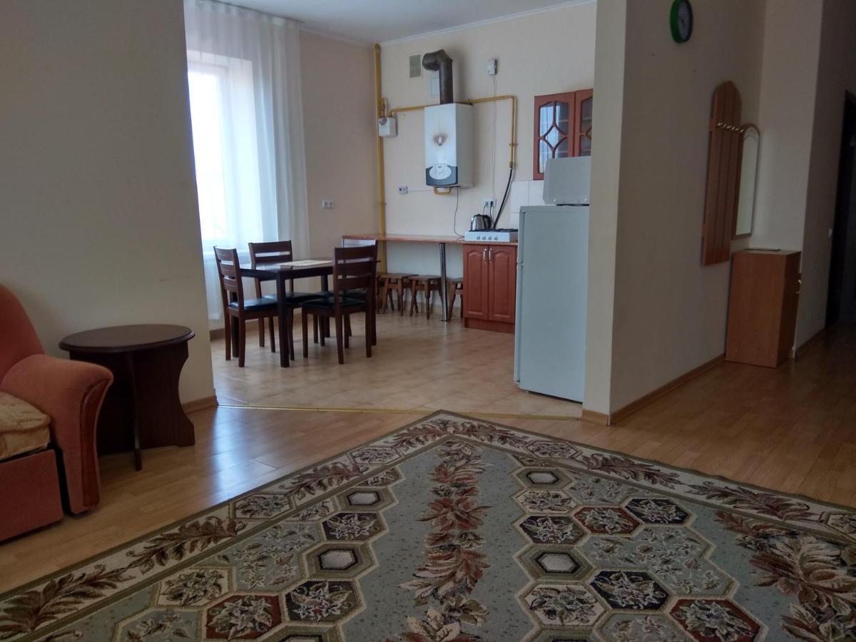 Apartments Domovik Просторная Квартира С Видом На Горы Mukácheve Exterior foto